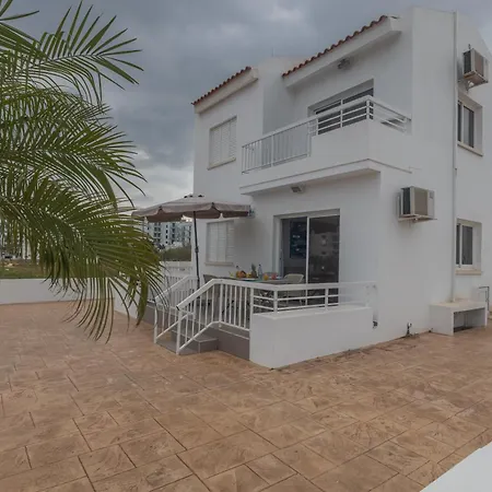 Sun & Sea Seaview Apartment Protaras